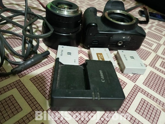 Canon EOS 700D + 50mm Prime Lens | 3 Battery + 128GB